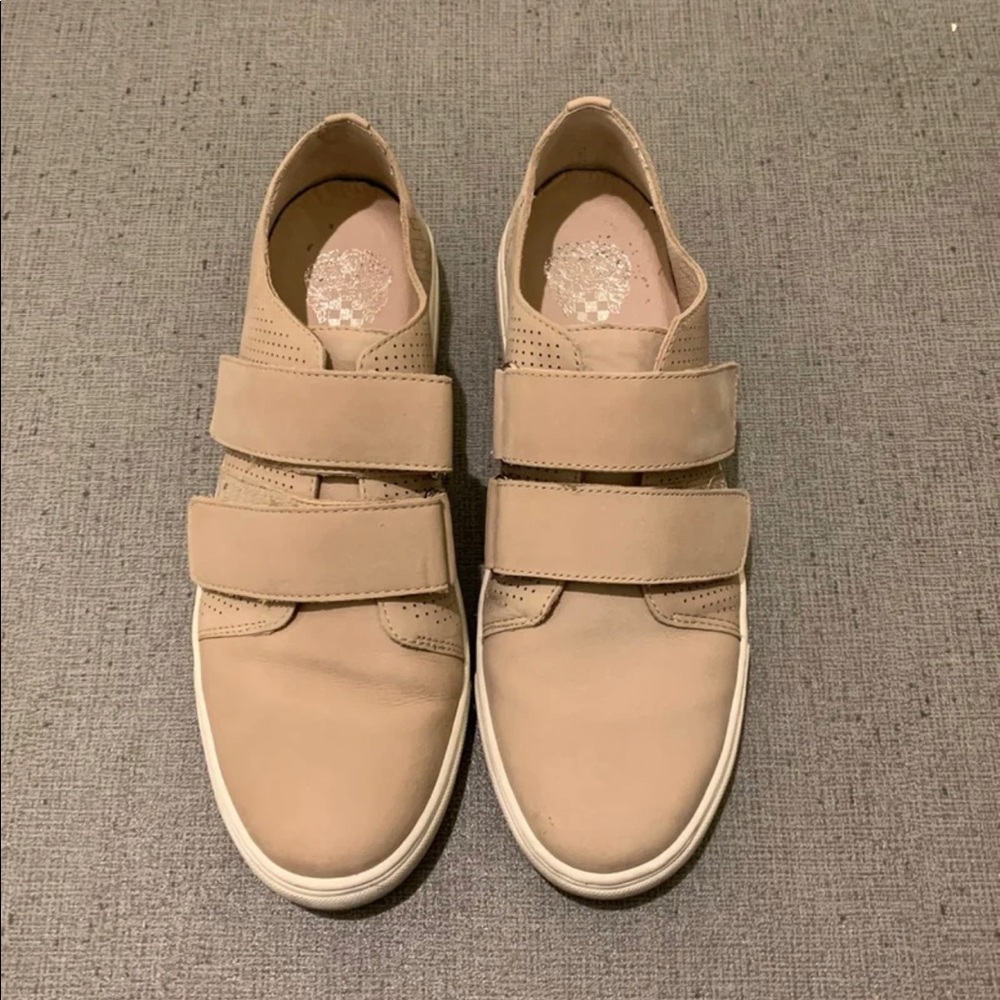 Vince Camuto Sneakers